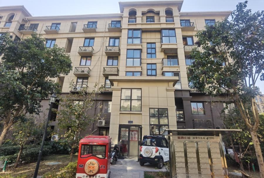 扬州蓝爵庄园20幢505室-1